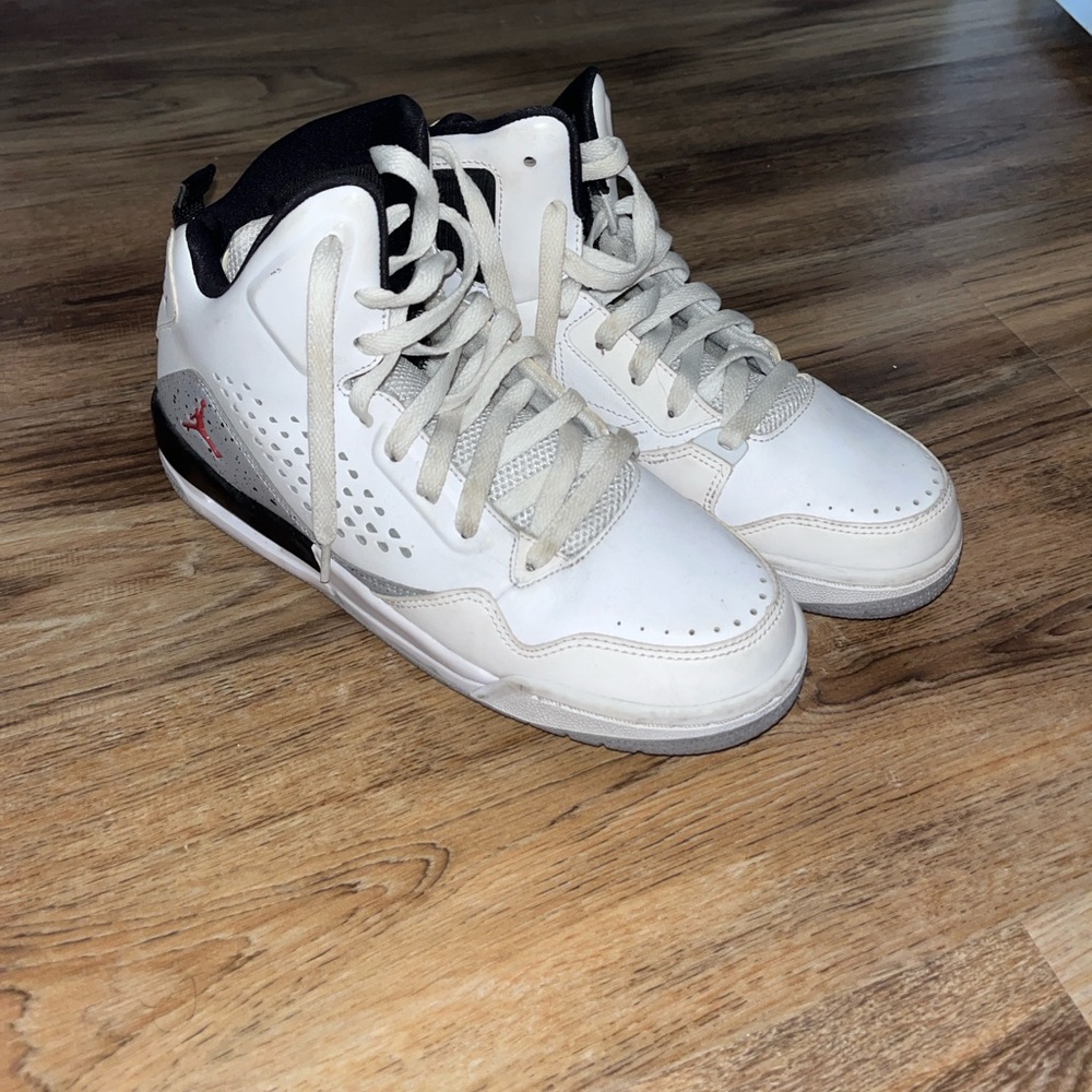 Jordan flight shoes